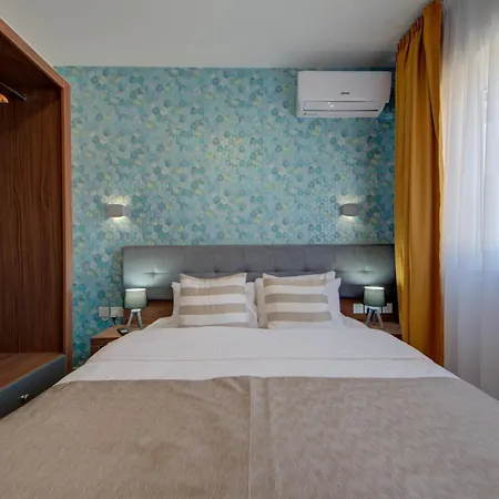 Marina & - Self Catering - By Tritoni