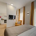 Marina & - Self Catering - By Tritoni Hotel apartamentowy